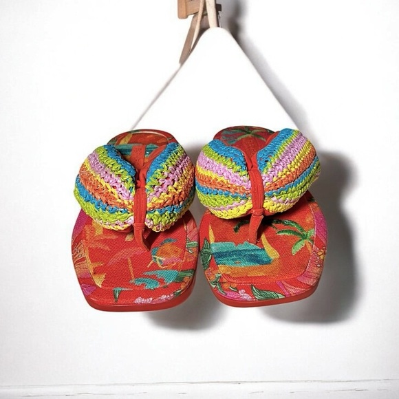 🌻Farm Rio Tropical Rainbow Puffy Fluffy Crochet Flip Flop Sandals Women Size 8 - Picture 6 of 10